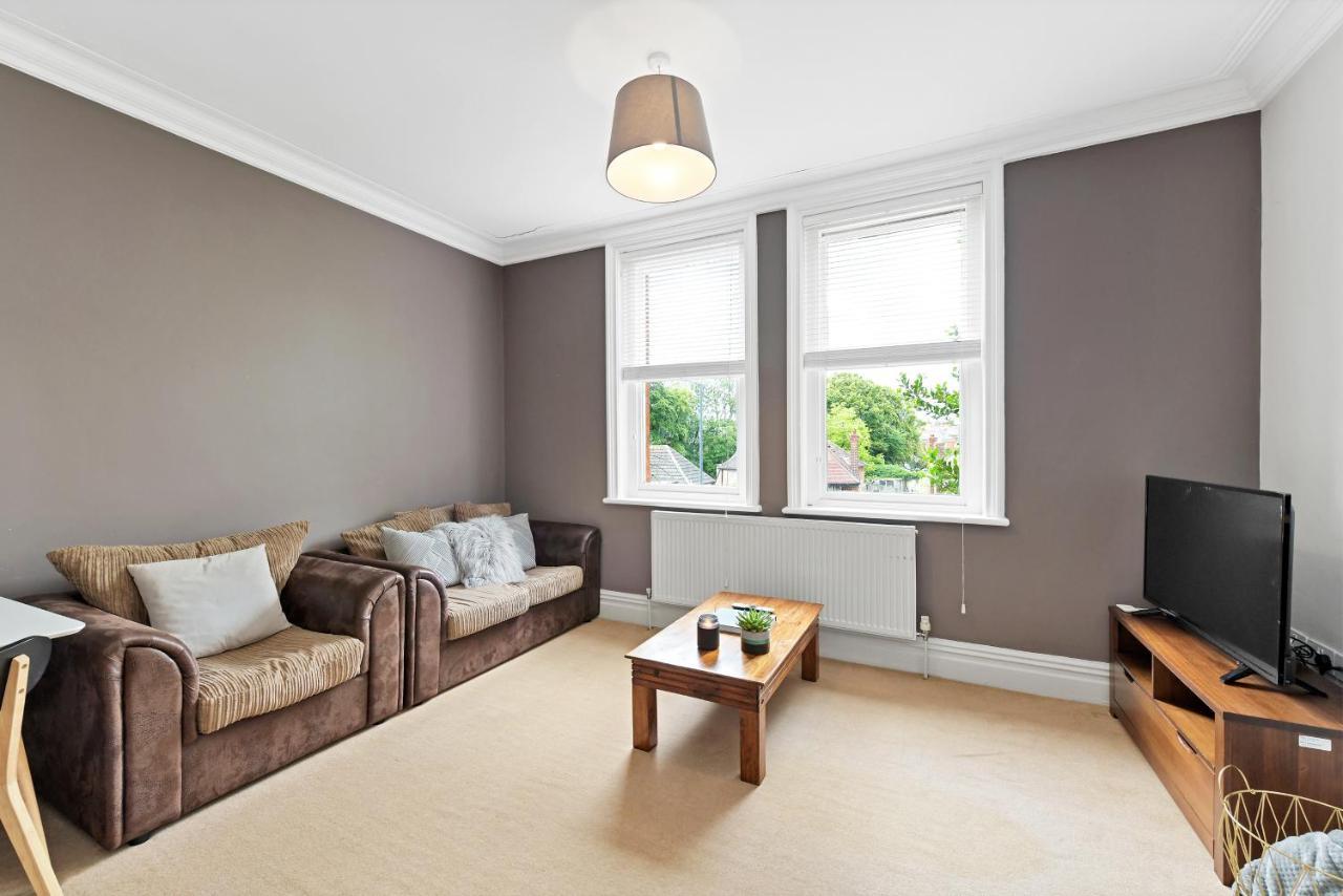 Centre, Bright, Spacious, And Airy - 112 Duffield Road * Derby