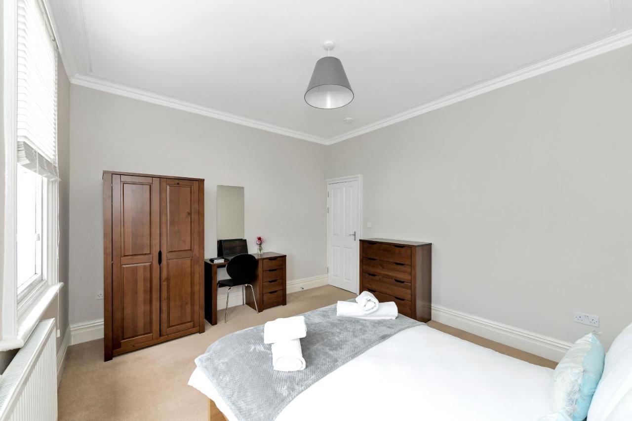 Apartment Centre, Bright, Spacious, And Airy - 112 Duffield Road