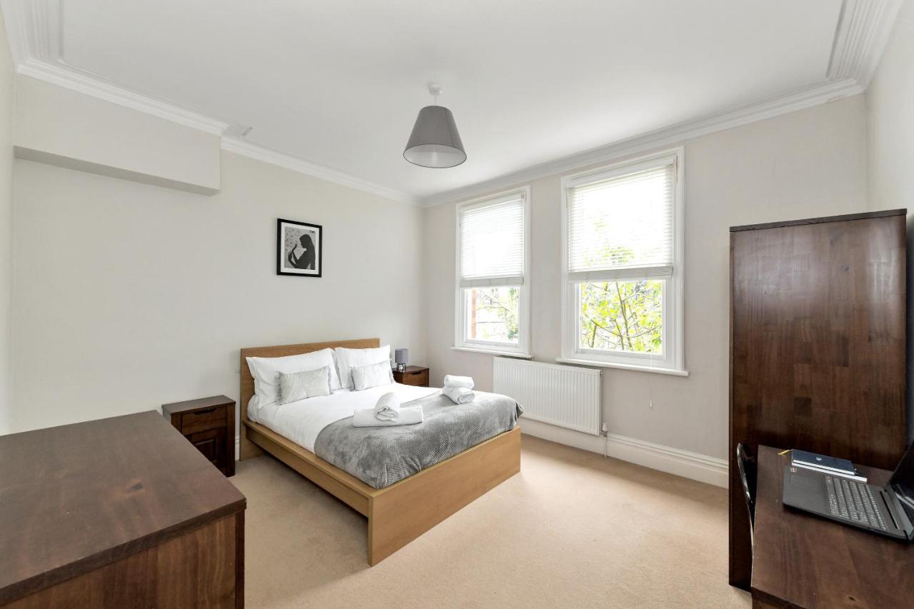 Centre, Bright, Spacious, And Airy - 112 Duffield Road *