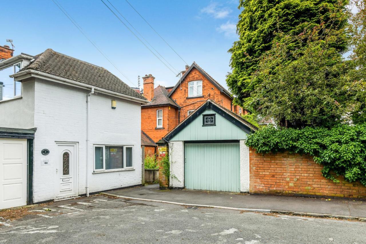Apartment Centre, Bright, Spacious, And Airy - 112 Duffield Road *